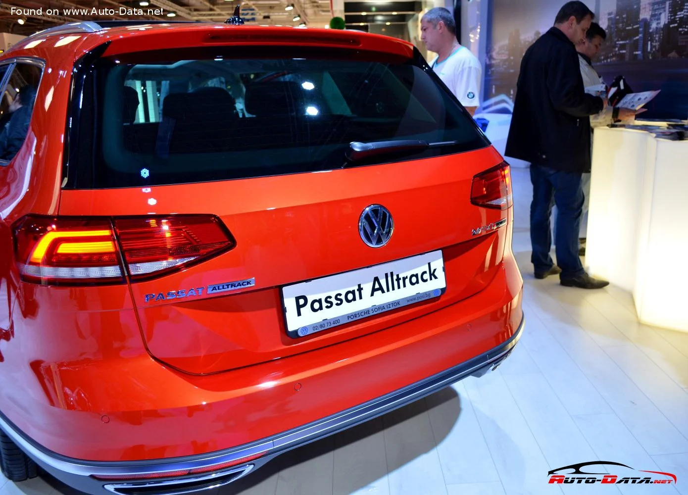 Volkswagen Passat 2.0 BiTDI (240 Hp) 4MOTION DSG2015 - 2018 thumbnail 14