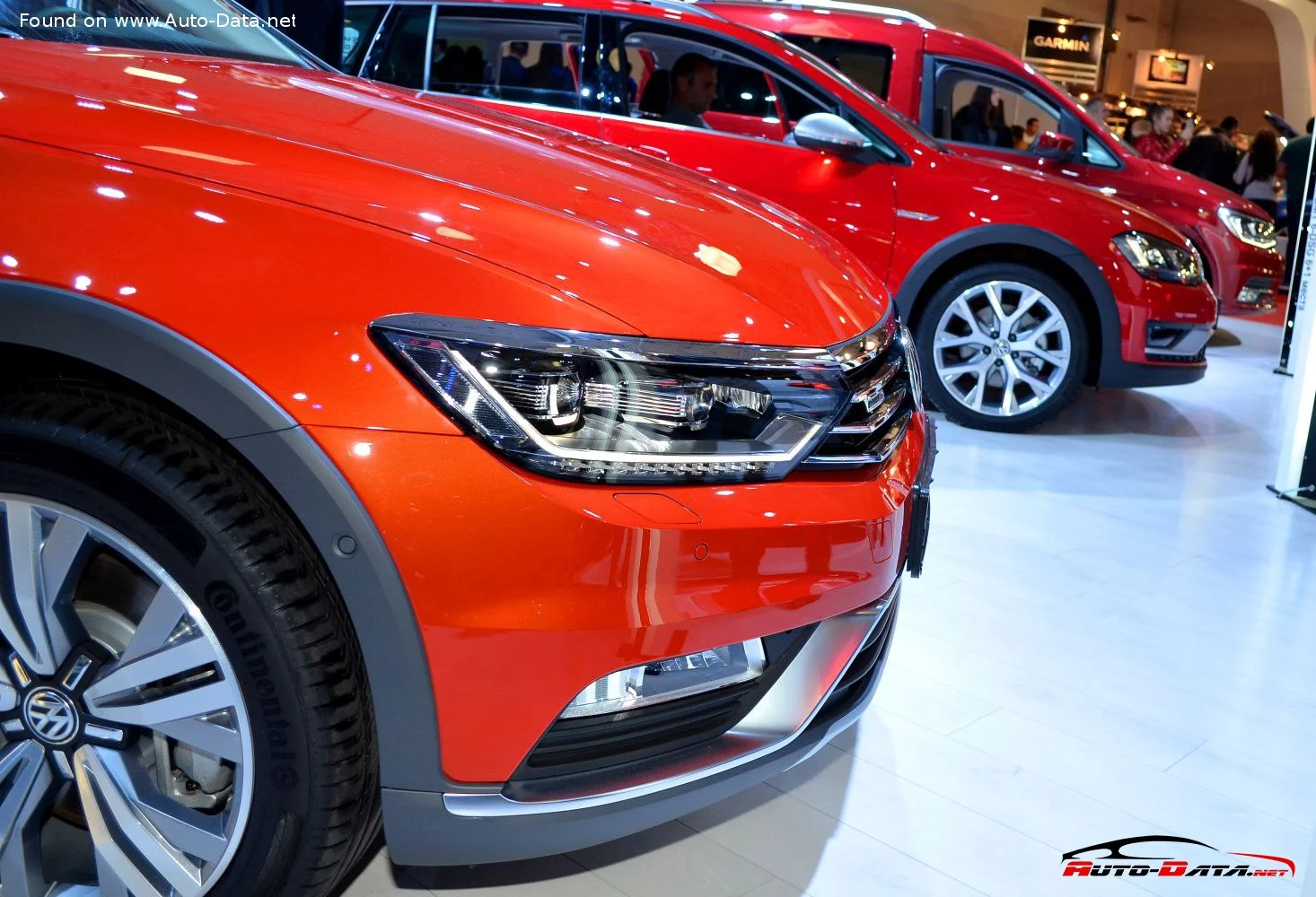 Volkswagen Passat 2.0 BiTDI (240 Hp) 4MOTION DSG2015 - 2018 thumbnail 16