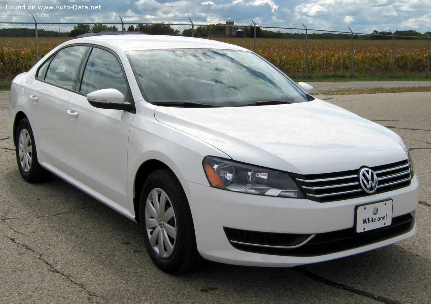 Volkswagen Passat 1.8 TSI (170 Hp)2013 - 2015 thumbnail 2
