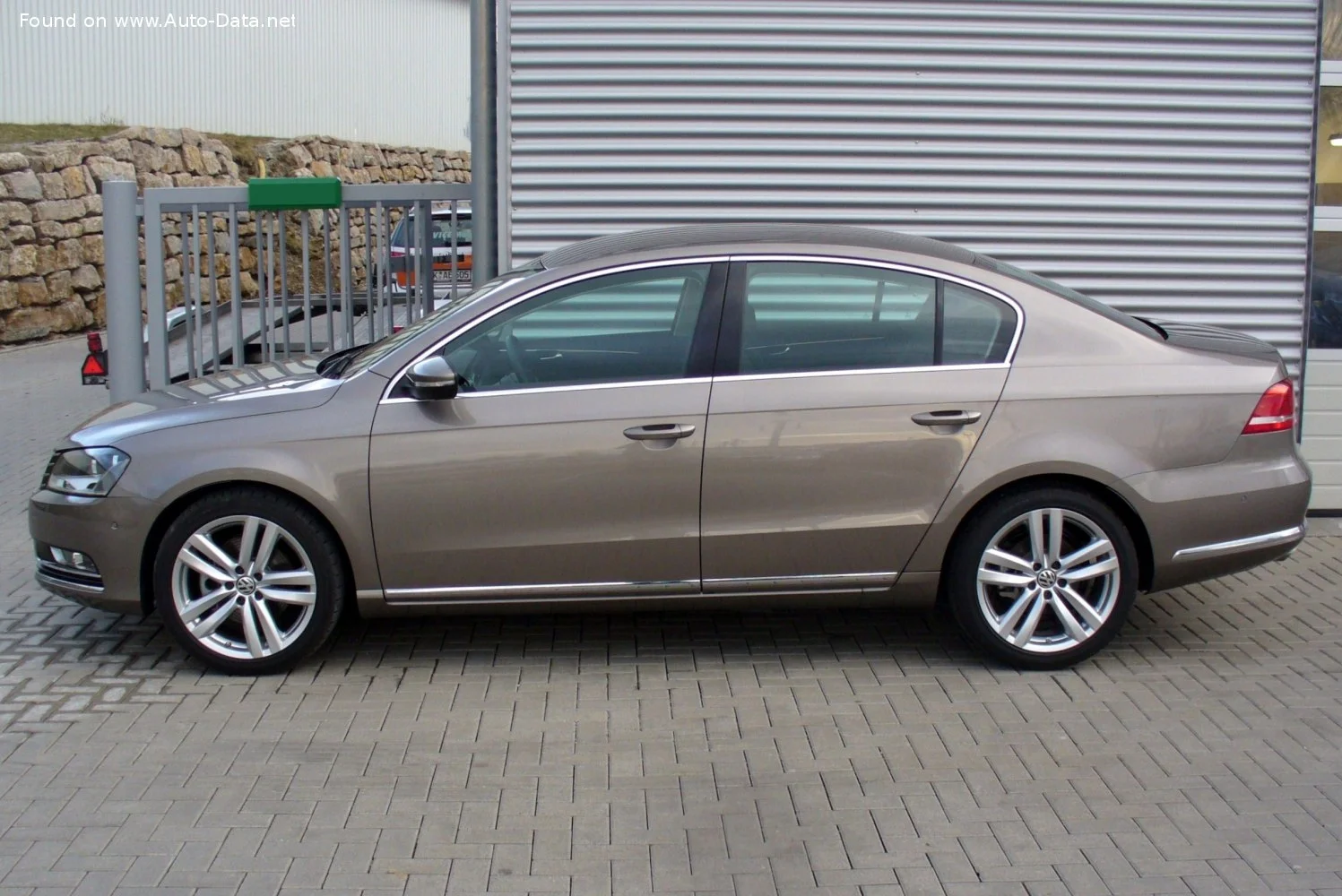 Volkswagen Passat 1.4 TSI (122 Hp)2010 - 2014 thumbnail 12