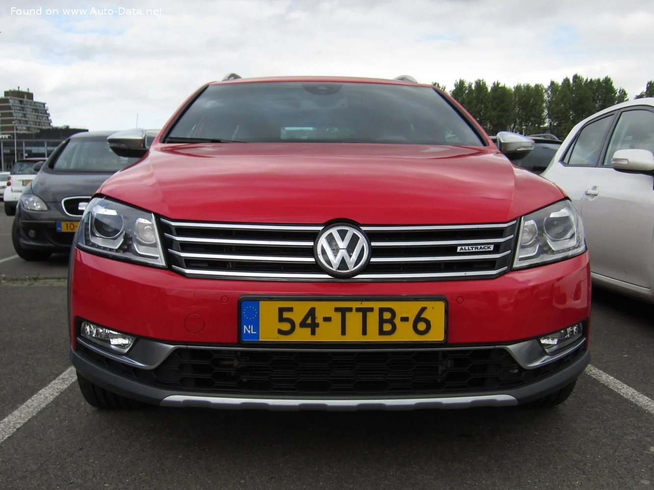 Volkswagen Passat 1.8 TSI (160 Hp)2010 - 2014 thumbnail 3