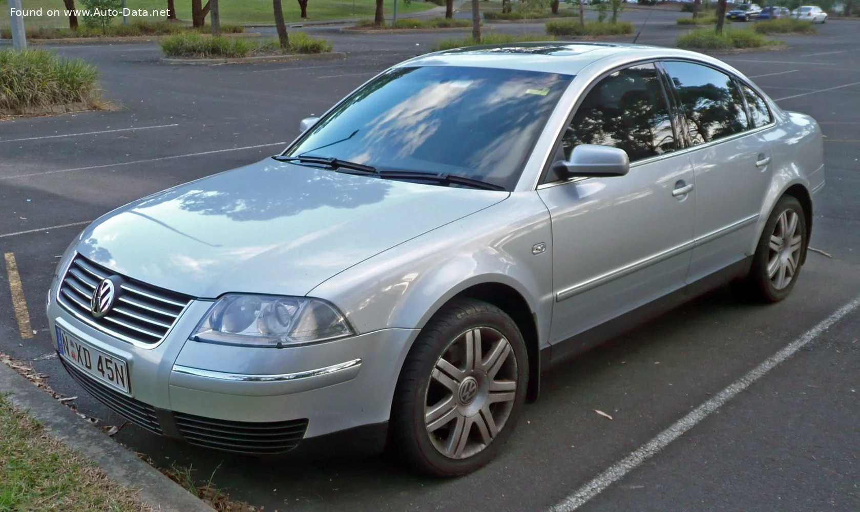 Volkswagen Passat 1.6 (102 Hp)2000 - 2005 thumbnail 2