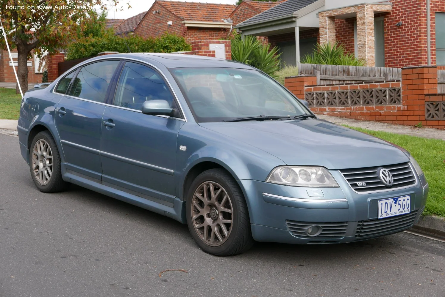 Volkswagen Passat 1.6 (102 Hp)2000 - 2005 thumbnail 11