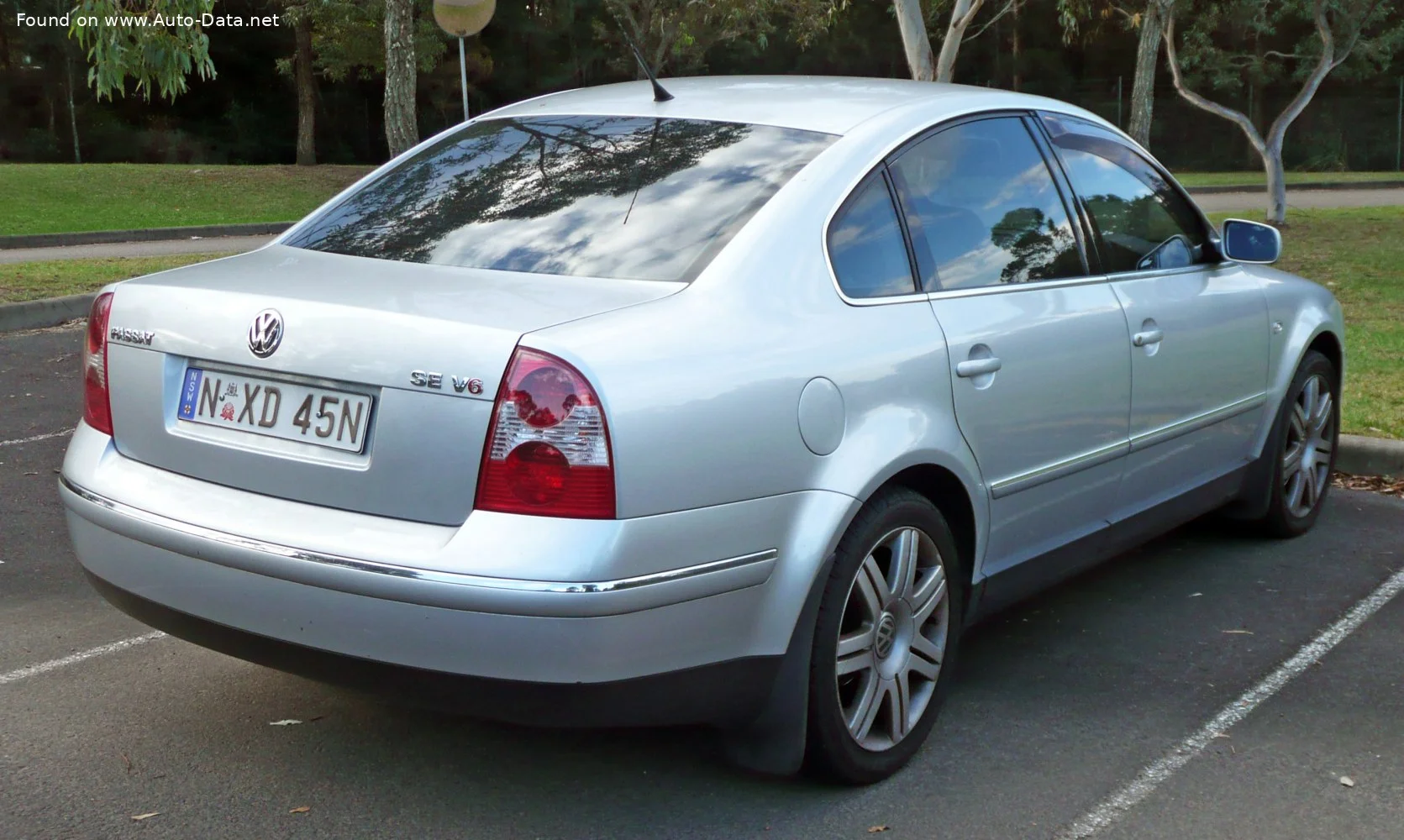Volkswagen Passat 1.6 (102 Hp)2000 - 2005 thumbnail 3