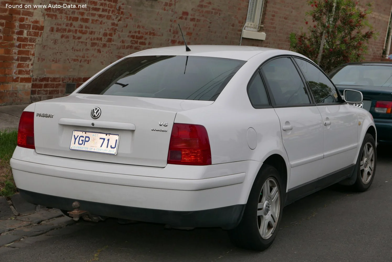 Volkswagen Passat 1.6 (101 Hp)1996 - 2000 thumbnail 4