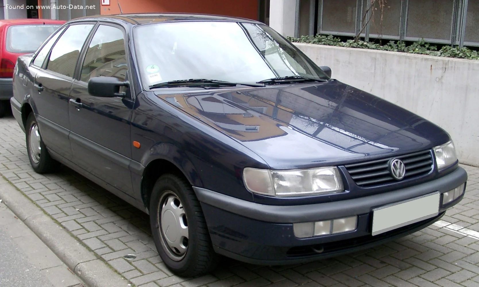 Volkswagen Passat 1.6 (100 Hp)1995 - 1996 - 1