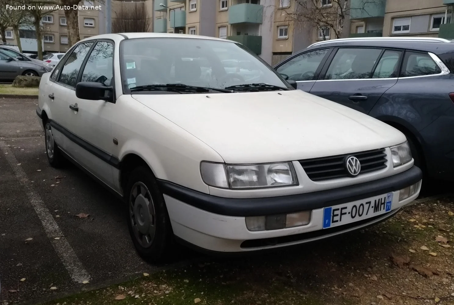 Volkswagen Passat 1.6 (100 Hp)1995 - 1996 thumbnail 3