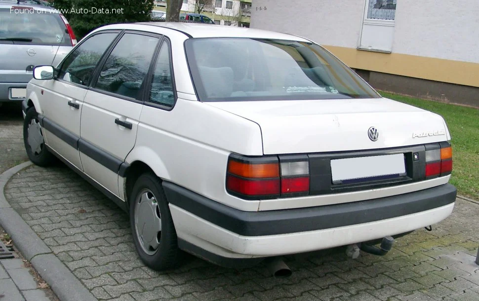 Volkswagen Passat 1.6 (72 Hp)1988 - 1991 thumbnail 2