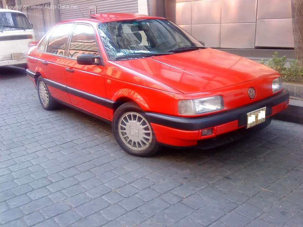 Volkswagen Passat 1.6 (72 Hp)1988 - 1991 thumbnail 3
