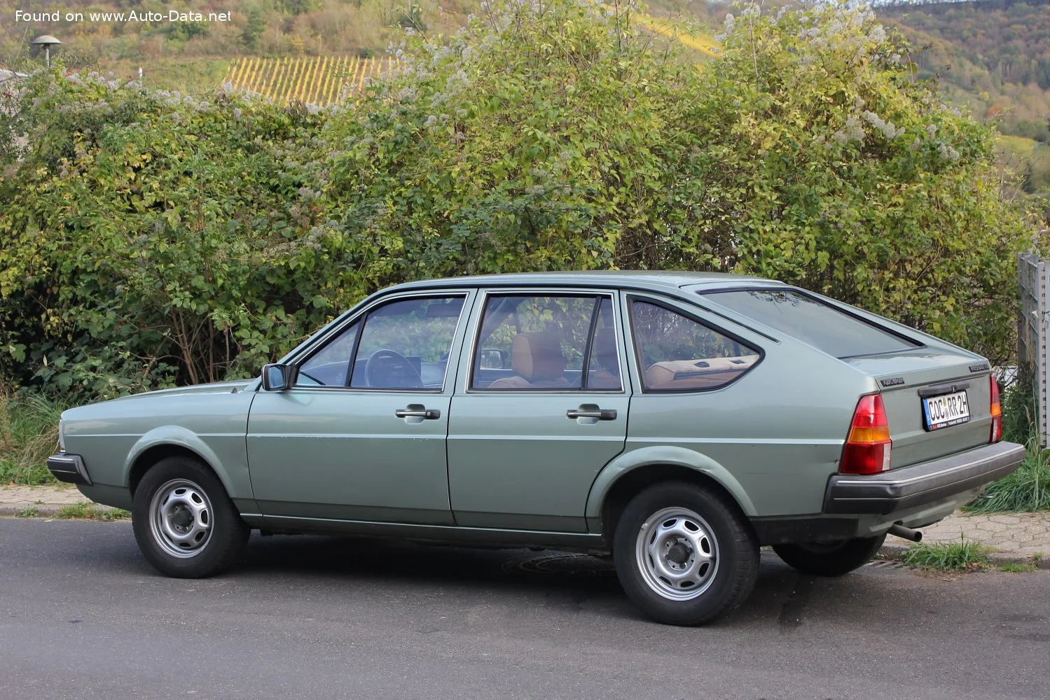 Volkswagen Passat 1.3 (55 Hp)1980 - 1983 thumbnail 2