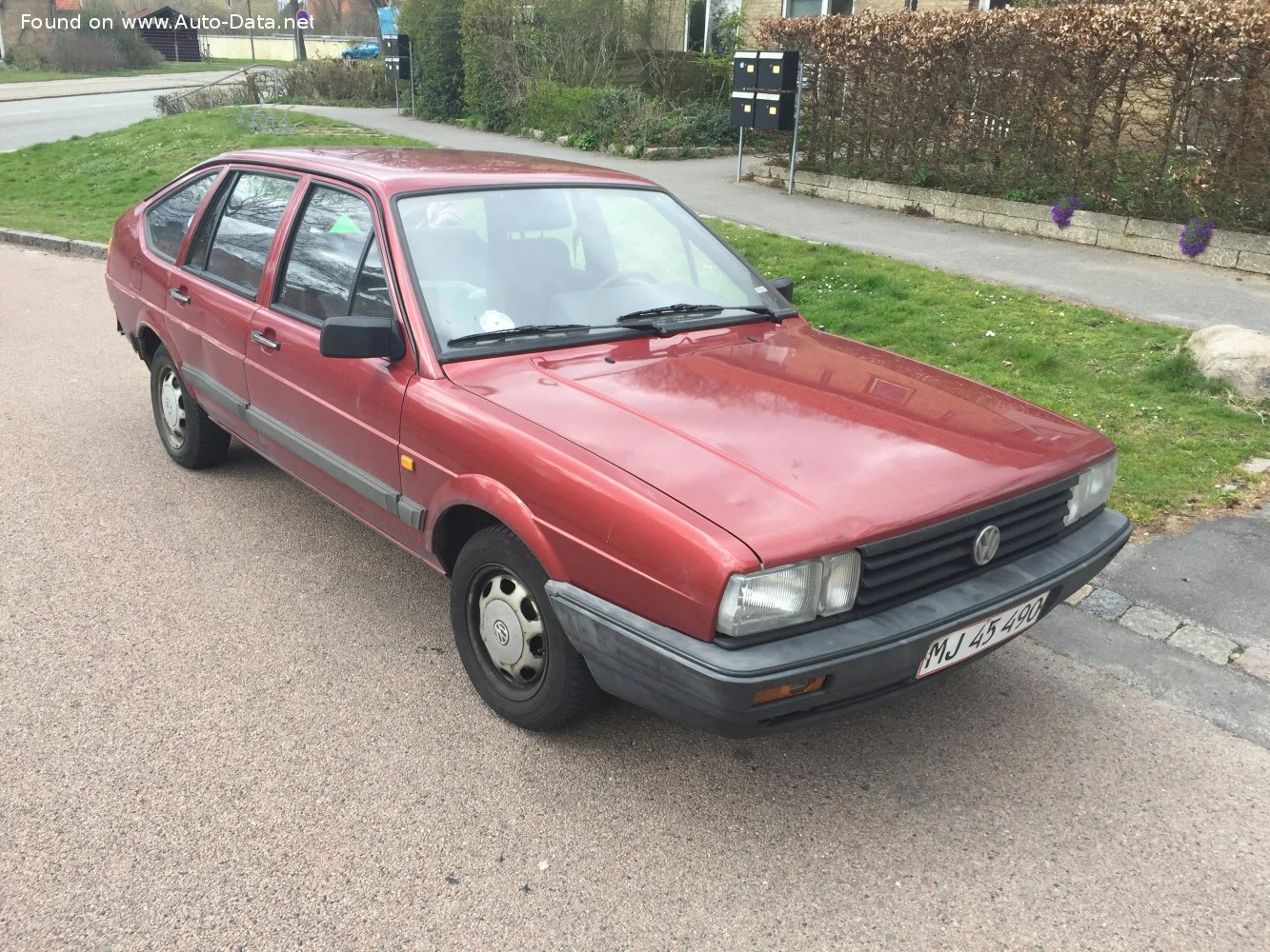 Volkswagen Passat 1.3 (55 Hp)1980 - 1983 thumbnail 4