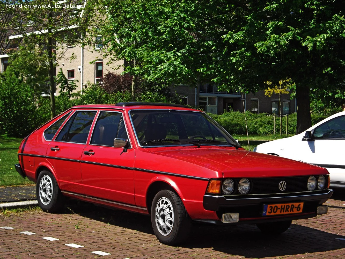 Volkswagen Passat 1.3 (55 Hp)1973 - 1978 thumbnail 3