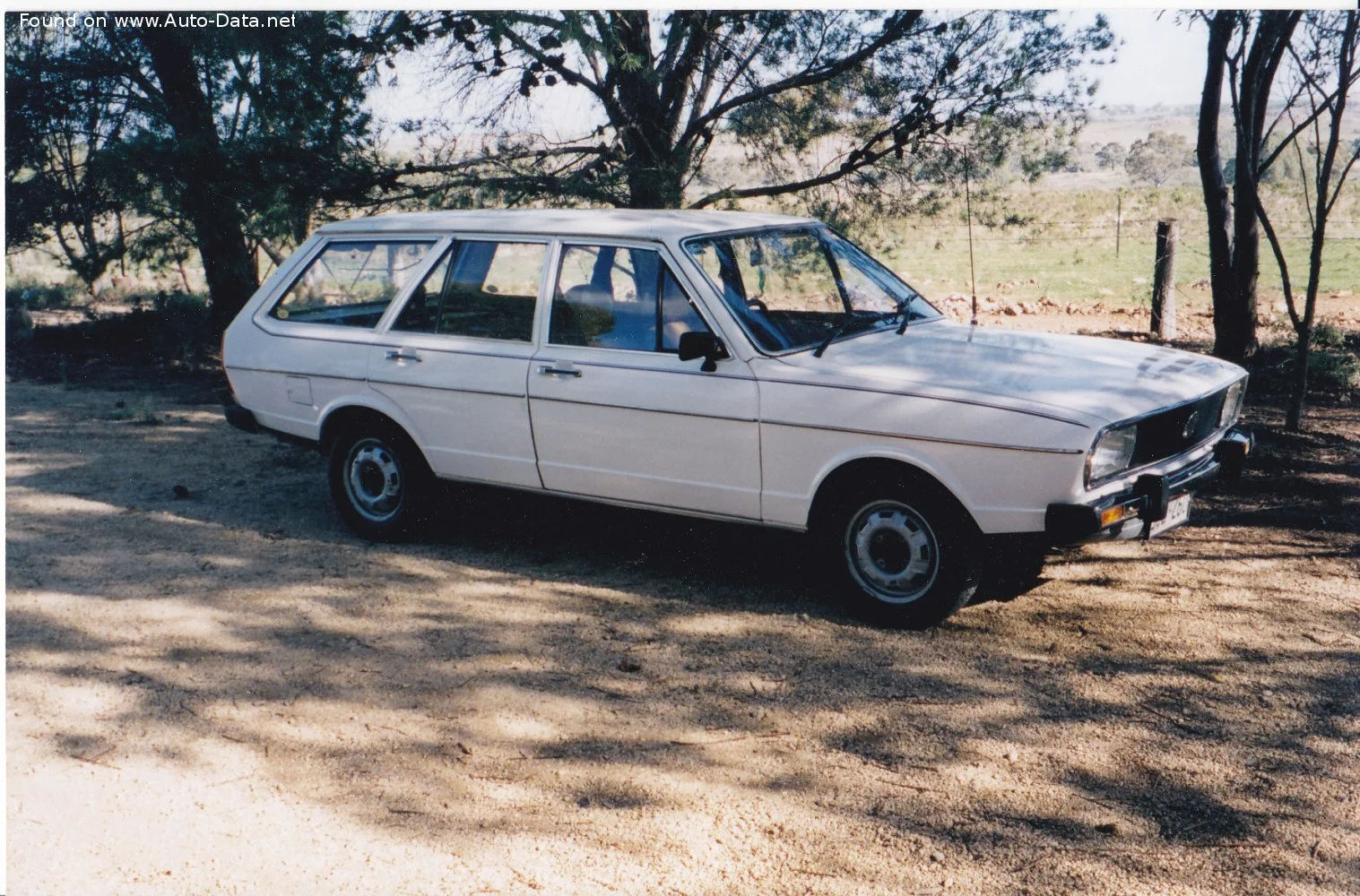 Volkswagen Passat 1.3 (55 Hp)1973 - 1978 thumbnail 3