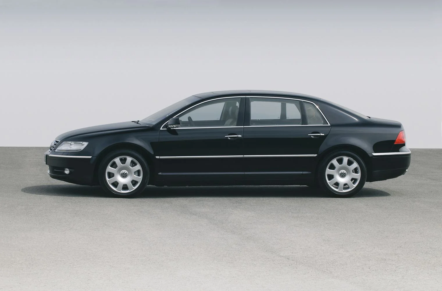 Volkswagen Phaeton 3.2 V6 (241 Hp) Tiptronic 4Motion2005 - 2008 - 1