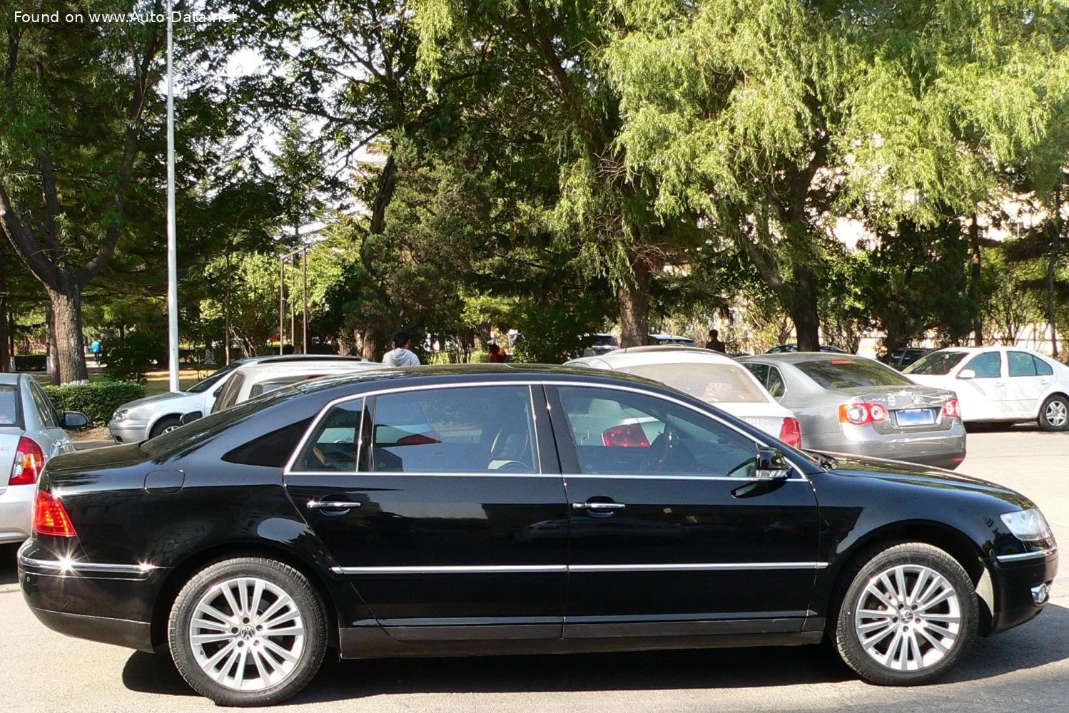 Volkswagen Phaeton 3.2 V6 (241 Hp) Tiptronic 4Motion2005 - 2008 thumbnail 6