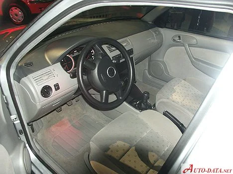 Volkswagen Pointer 1.0 i (67 Hp)2003 - 2006 thumbnail 5