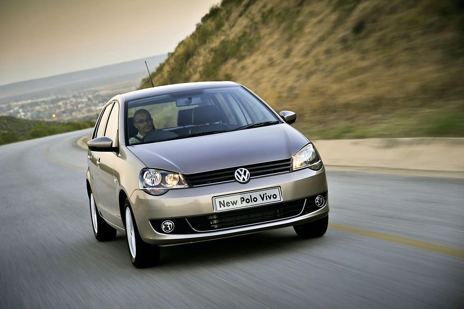 Volkswagen Polo Vivo 1.4 (75 Hp)2010 - 2017 - 1