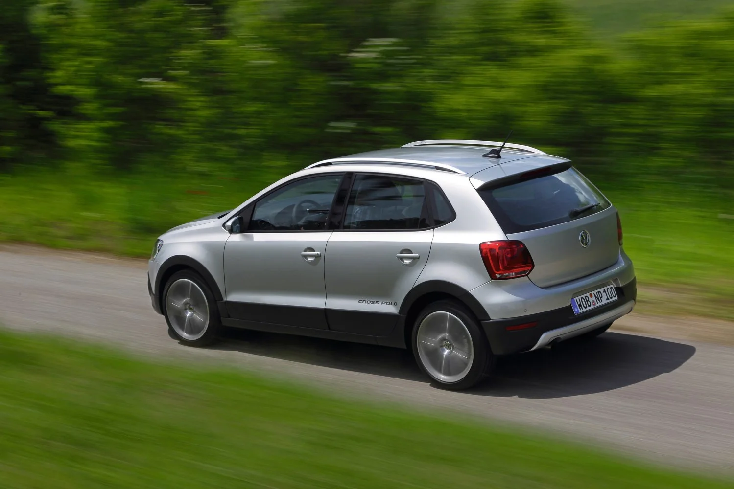 Volkswagen Polo 1.2 (70 Hp)2010 - 2013 thumbnail 2