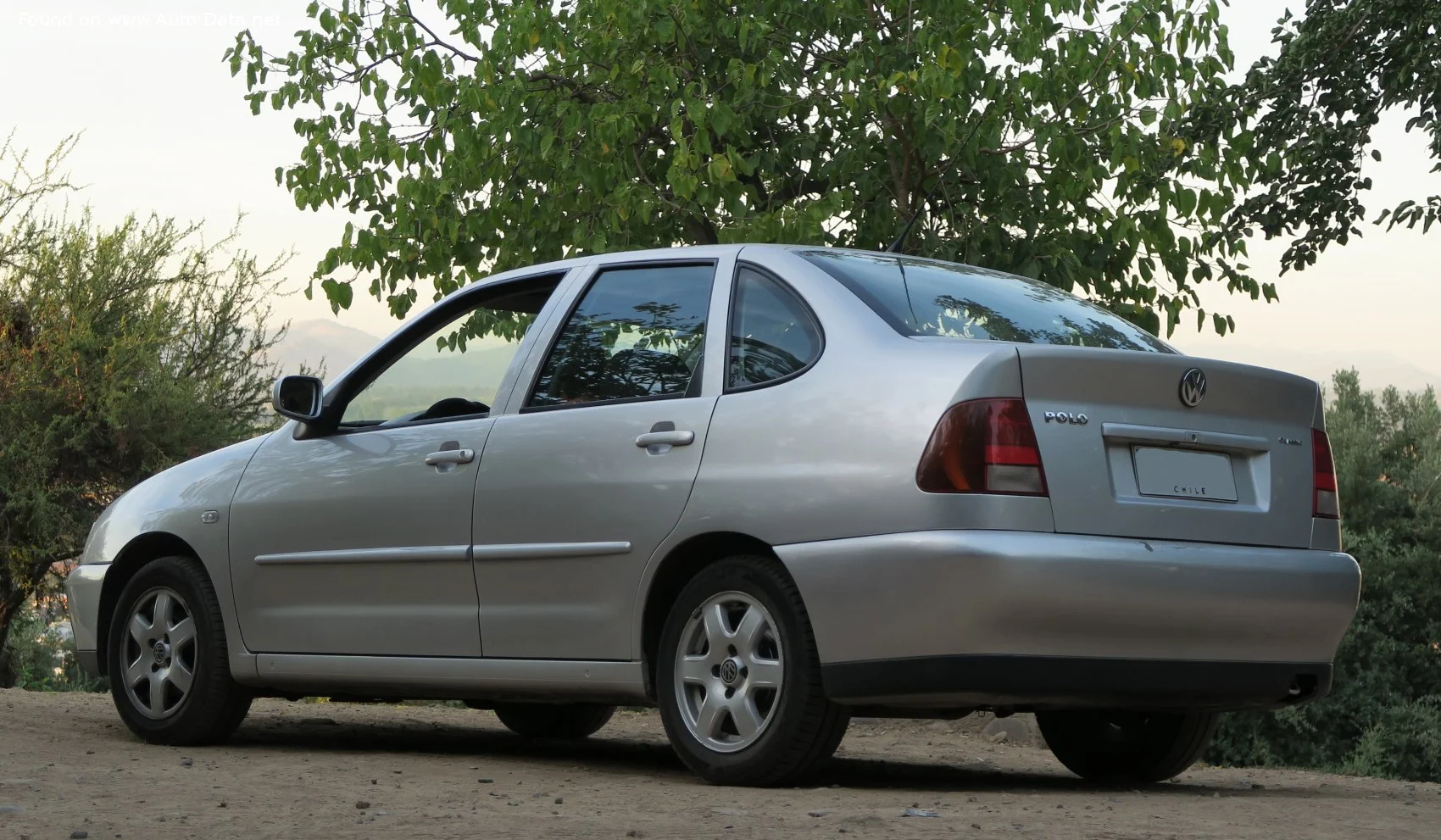 Volkswagen Polo 1.4 16V (75 Hp)1999 - 2000 thumbnail 4