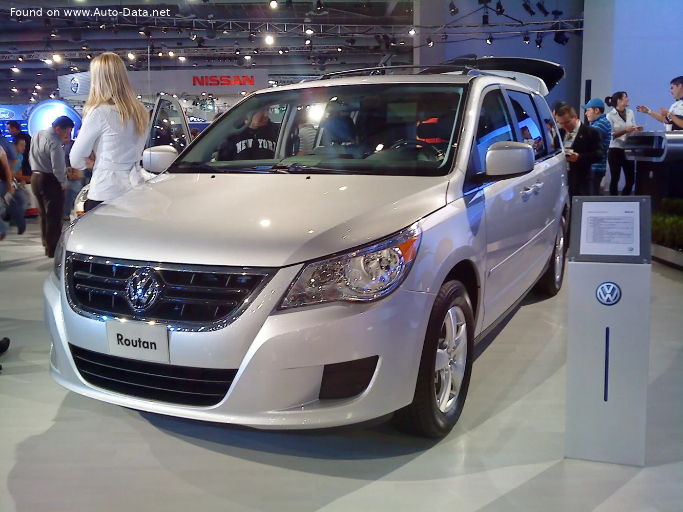 Volkswagen Routan 3.6 V6 (283 Hp) Automatic2010 - 2013 - 1