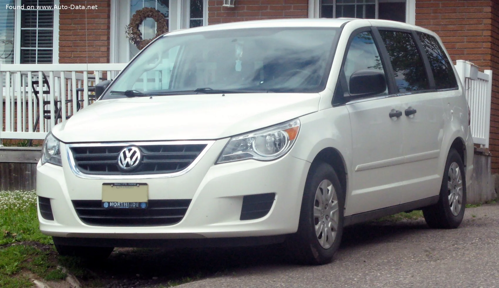 Volkswagen Routan 3.6 V6 (283 Hp) Automatic2010 - 2013 thumbnail 4