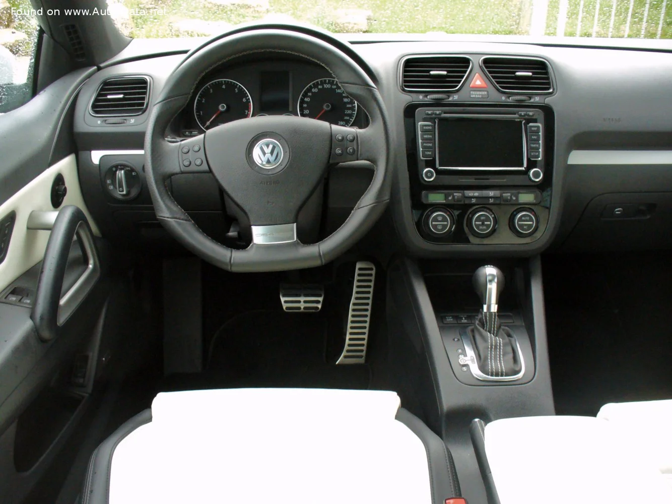 Volkswagen Scirocco 1.4 TSI (122 Hp)2008 - 2014 thumbnail 12