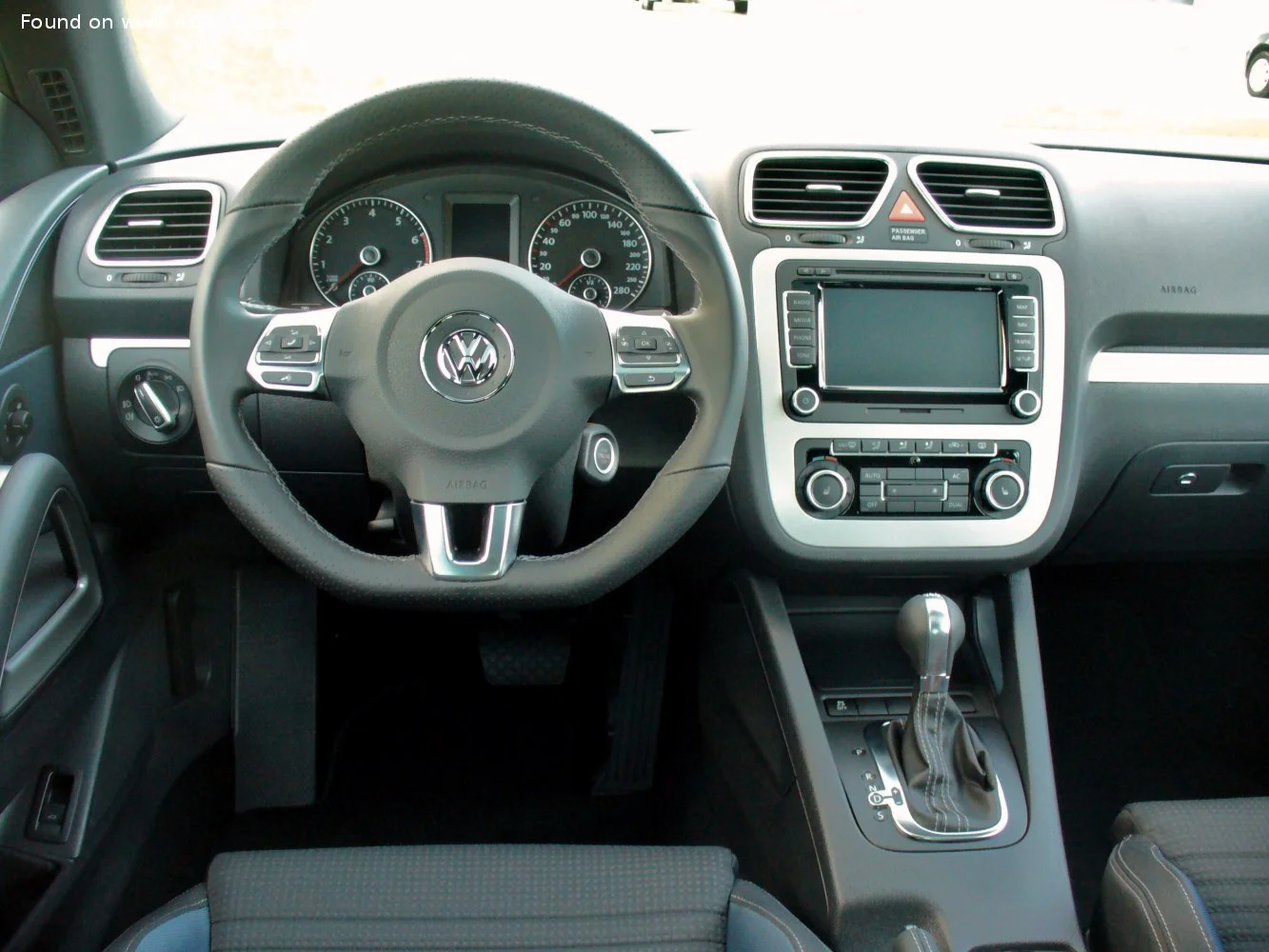 Volkswagen Scirocco 1.4 TSI (122 Hp)2008 - 2014 thumbnail 4