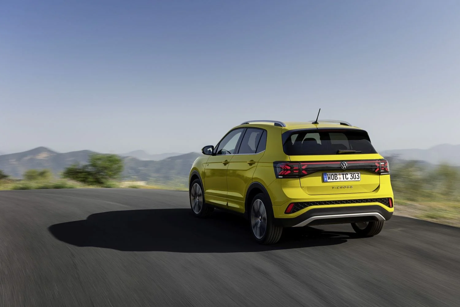 Volkswagen T-Cross 1.0 TSI (115 Hp)2023 - thumbnail 2