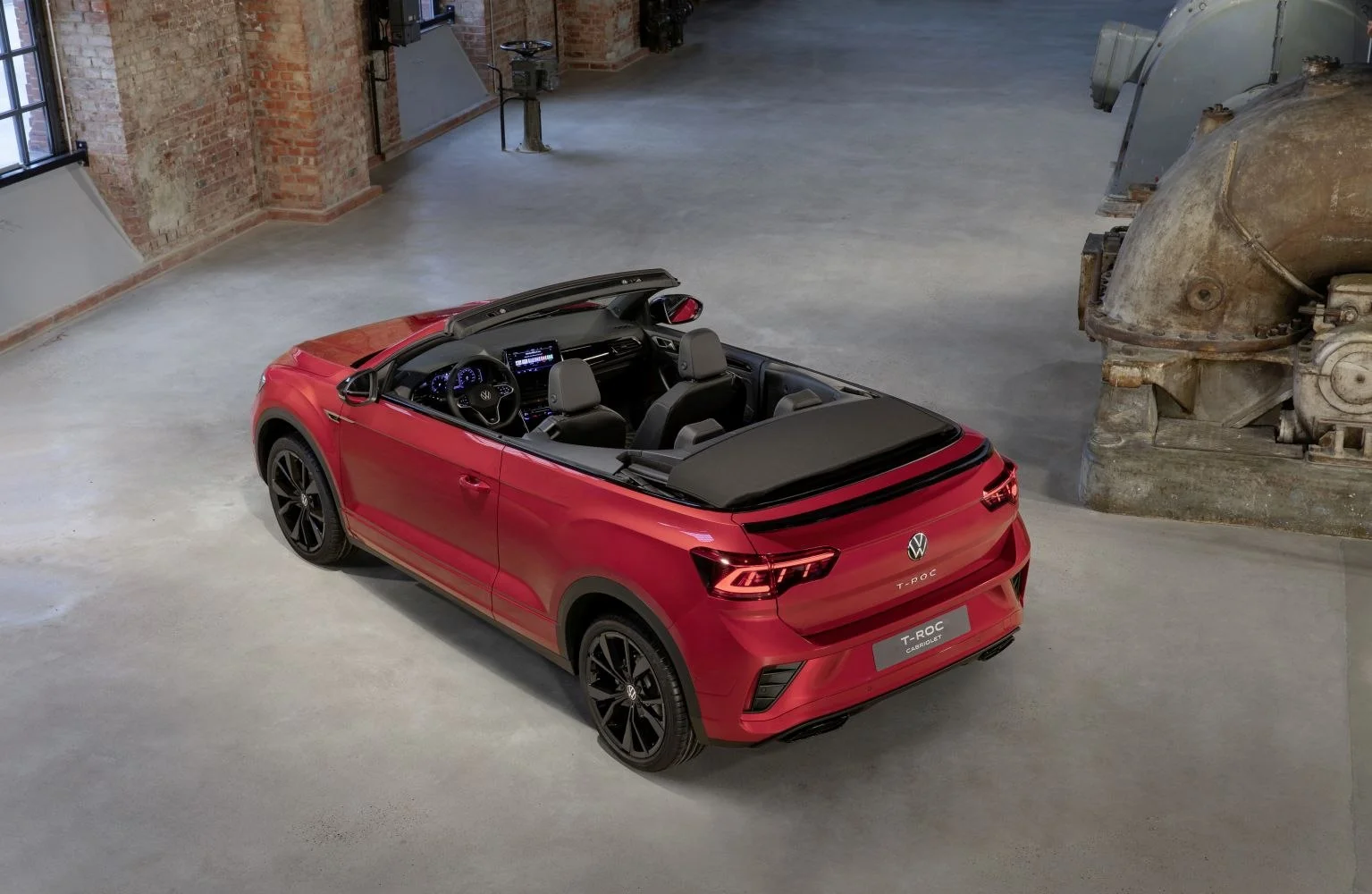Volkswagen T-Roc 1.0 TSI (110 Hp)2022 - 2024 thumbnail 3