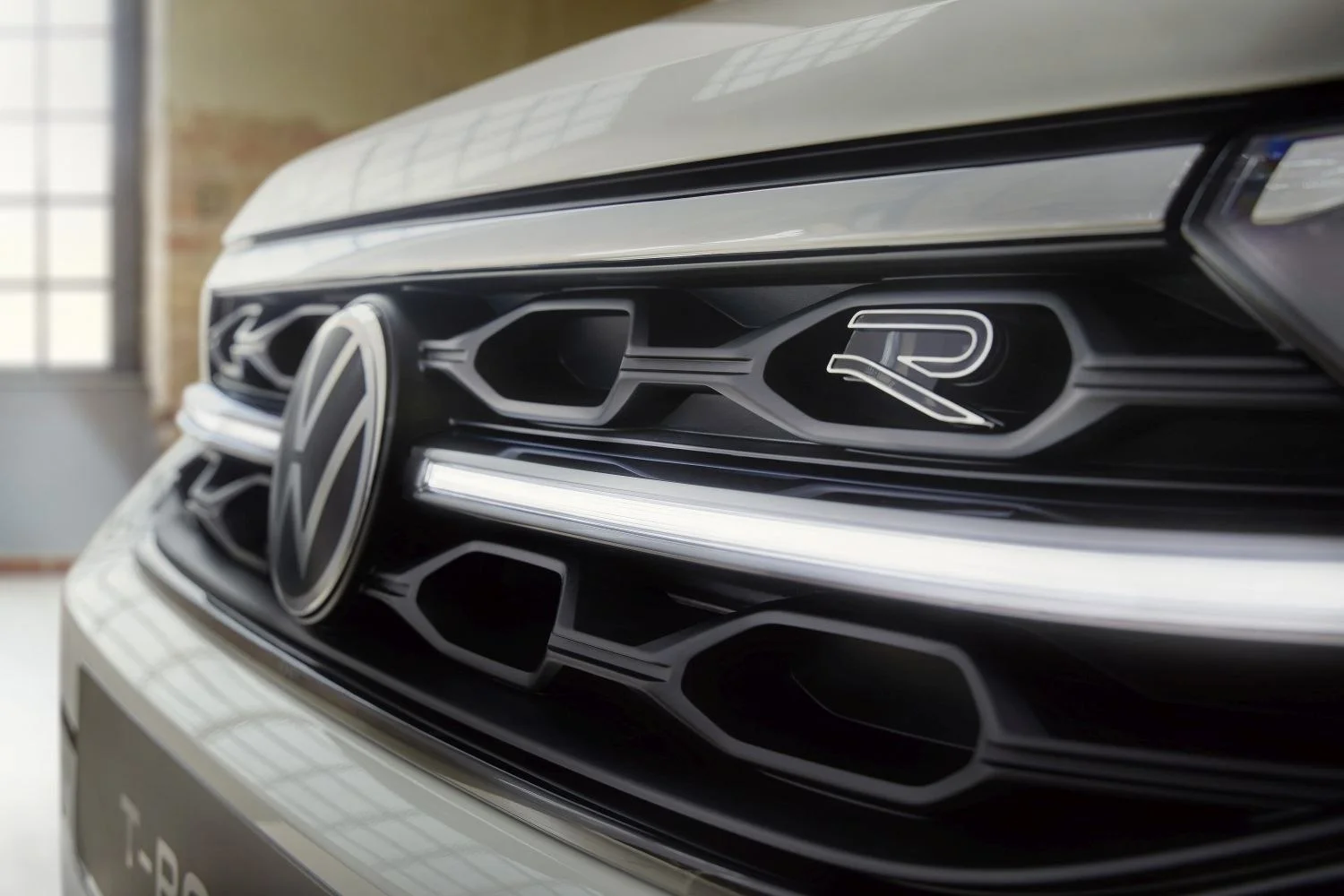 Volkswagen T-Roc 1.0 TSI (110 Hp)2022 - 2024 thumbnail 11