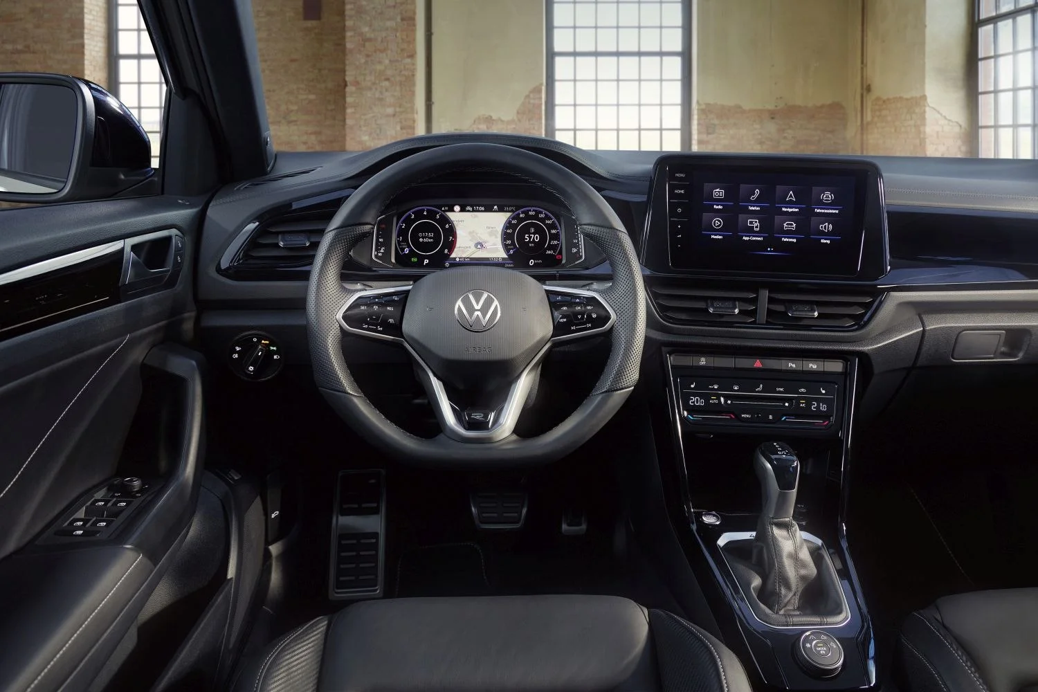 Volkswagen T-Roc 1.0 TSI (110 Hp)2022 - 2024 thumbnail 8
