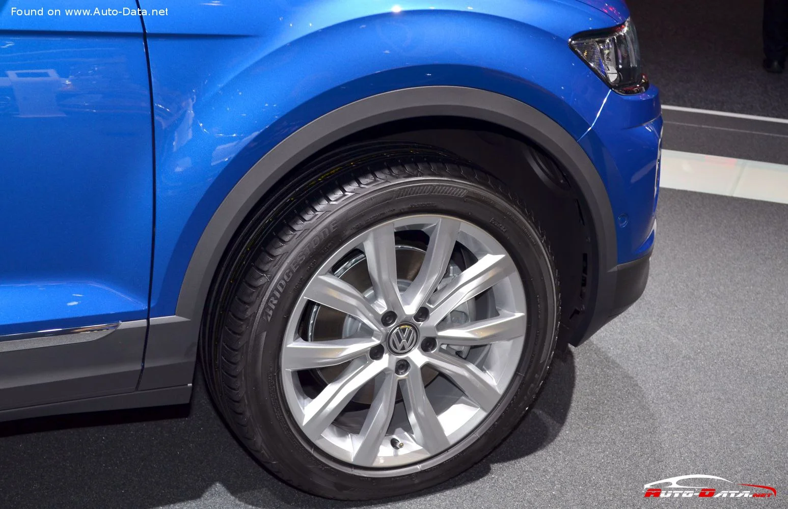 Volkswagen T-Roc 1.0 TSI (110 Hp) OPF2020 - 2021 thumbnail 9