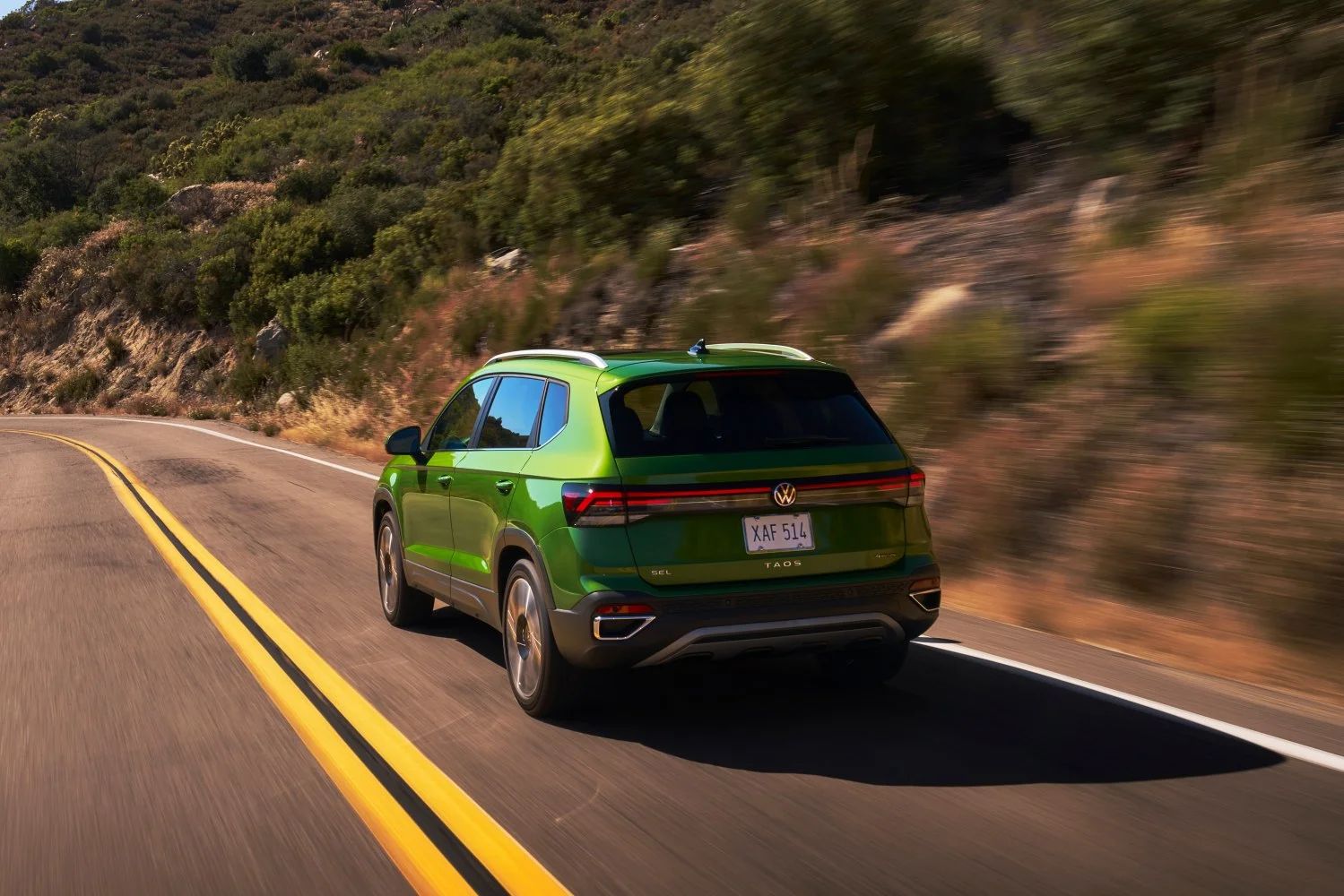 Volkswagen Taos 1.4 TSI (150 Hp) Tiptronic2024 - thumbnail 2
