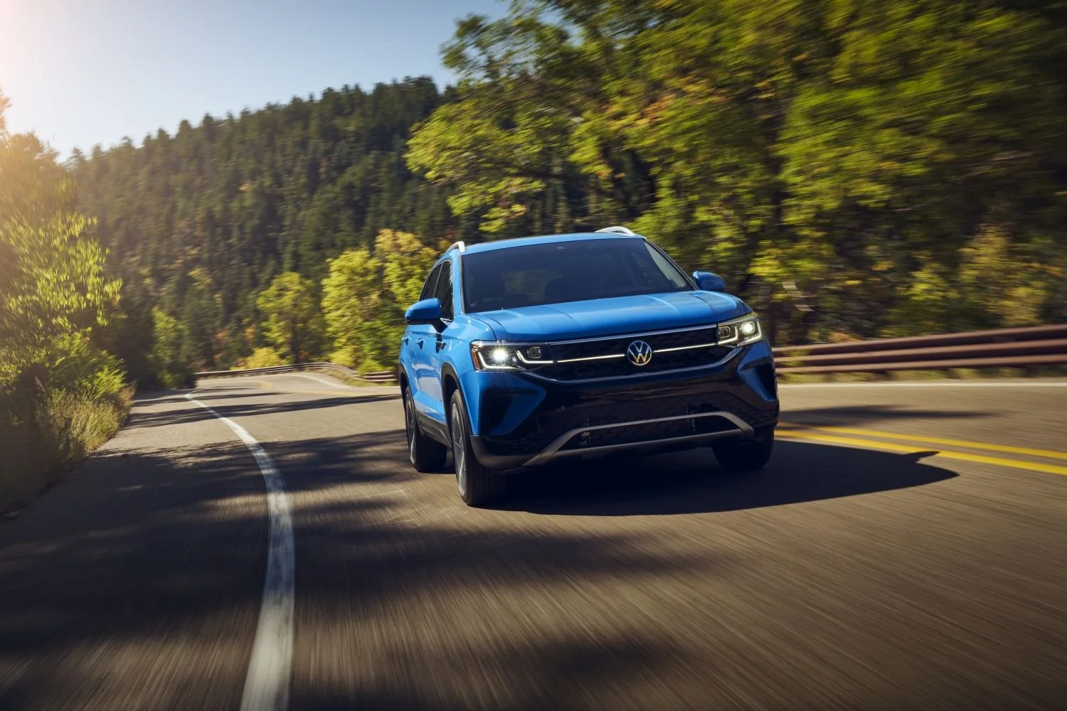 Volkswagen Taos 1.5T (158 Hp) 4MOTION DSG2021 - 2024 thumbnail 12
