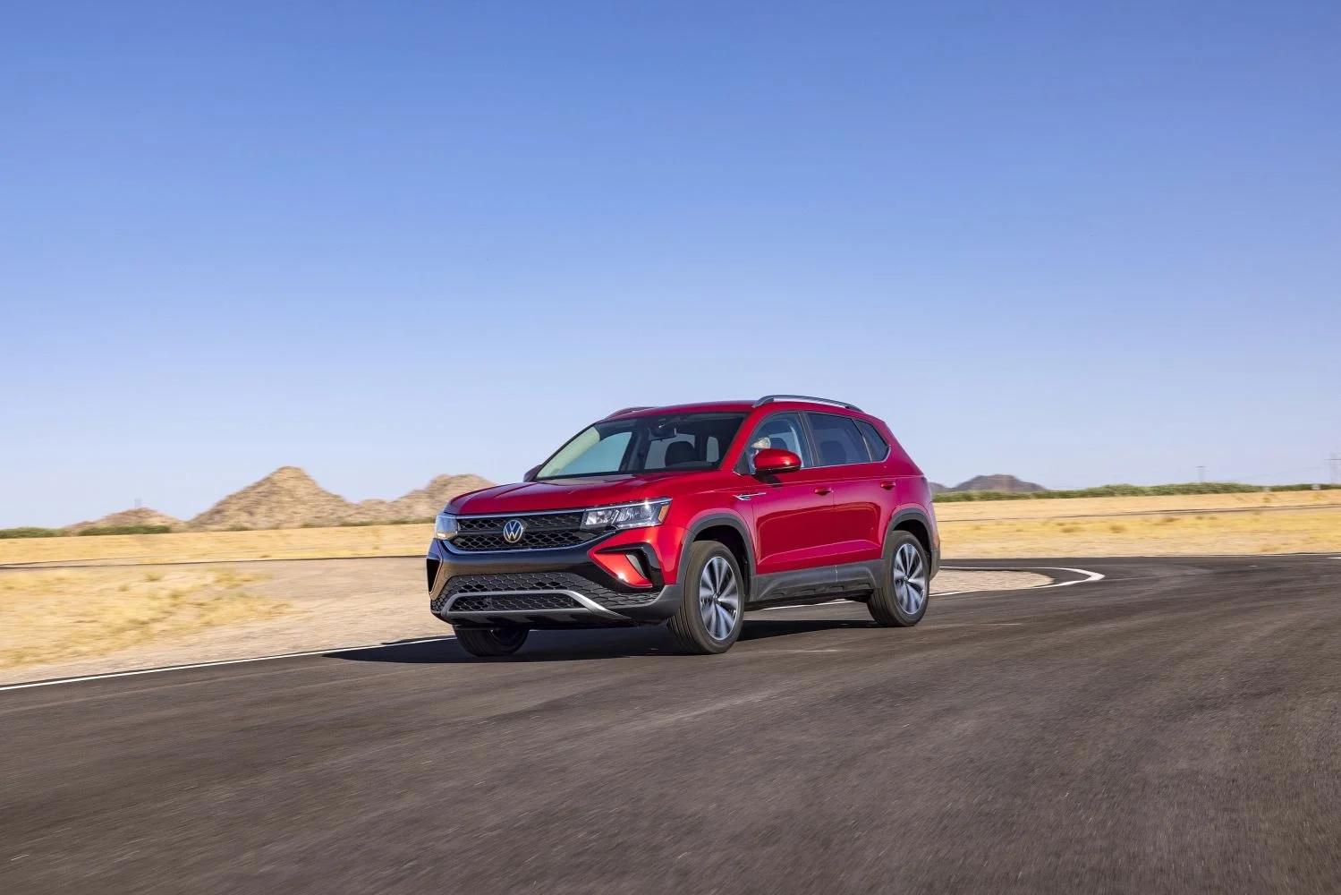 Volkswagen Taos 1.5T (158 Hp) 4MOTION DSG2021 - 2024 thumbnail 3