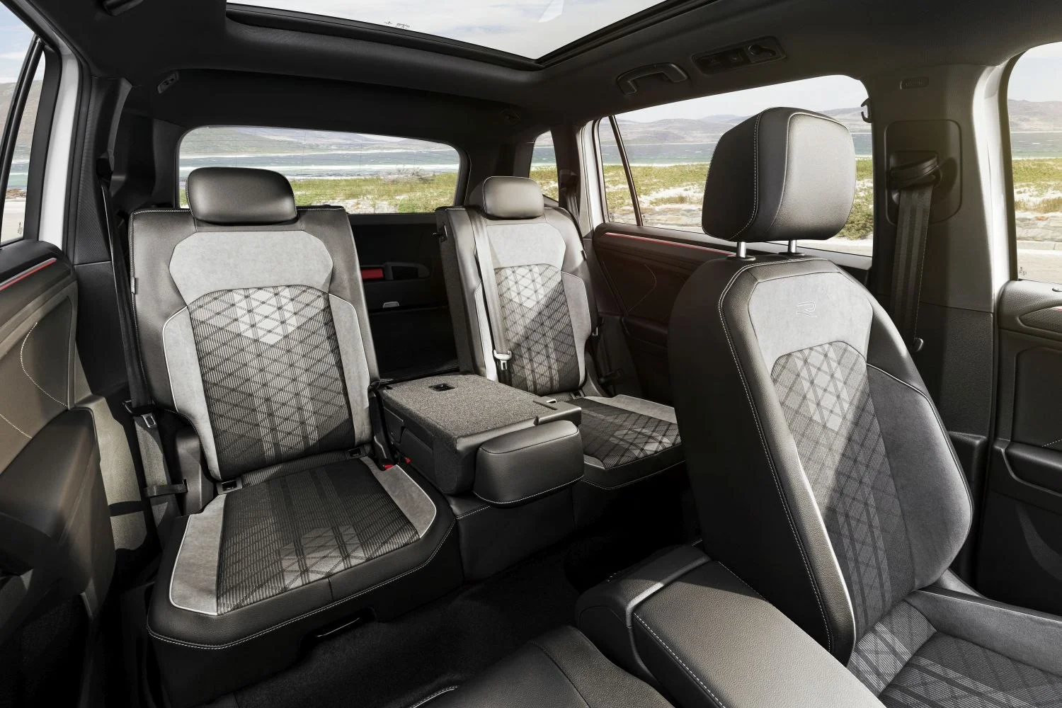 Volkswagen Tiguan 1.4 TSI (150 Hp) DSG2021 - 2024 thumbnail 17