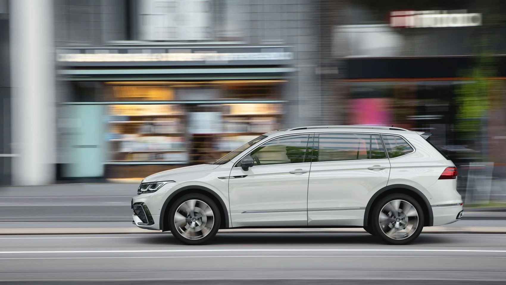 Volkswagen Tiguan 1.4 TSI (150 Hp) DSG2021 - 2024 thumbnail 4