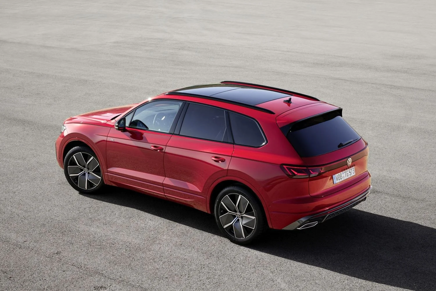 Volkswagen Touareg 3.0 V6 TDI (231 Hp) 4MOTION Tiptronic2023 - thumbnail 2
