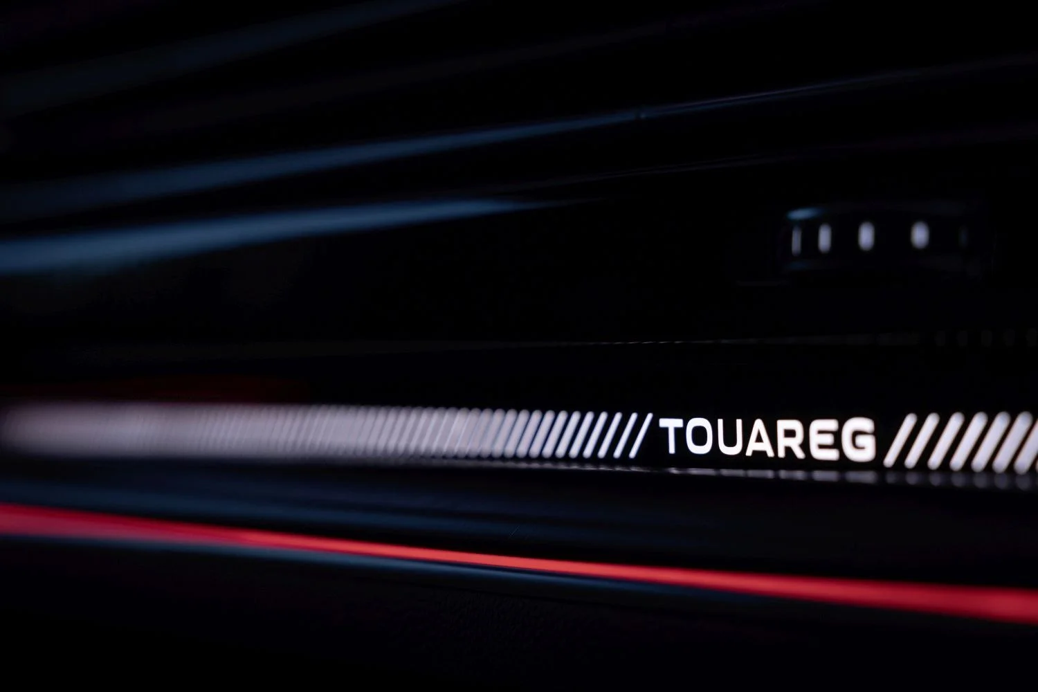 Volkswagen Touareg 3.0 V6 TDI (231 Hp) 4MOTION Tiptronic2023 - thumbnail 16