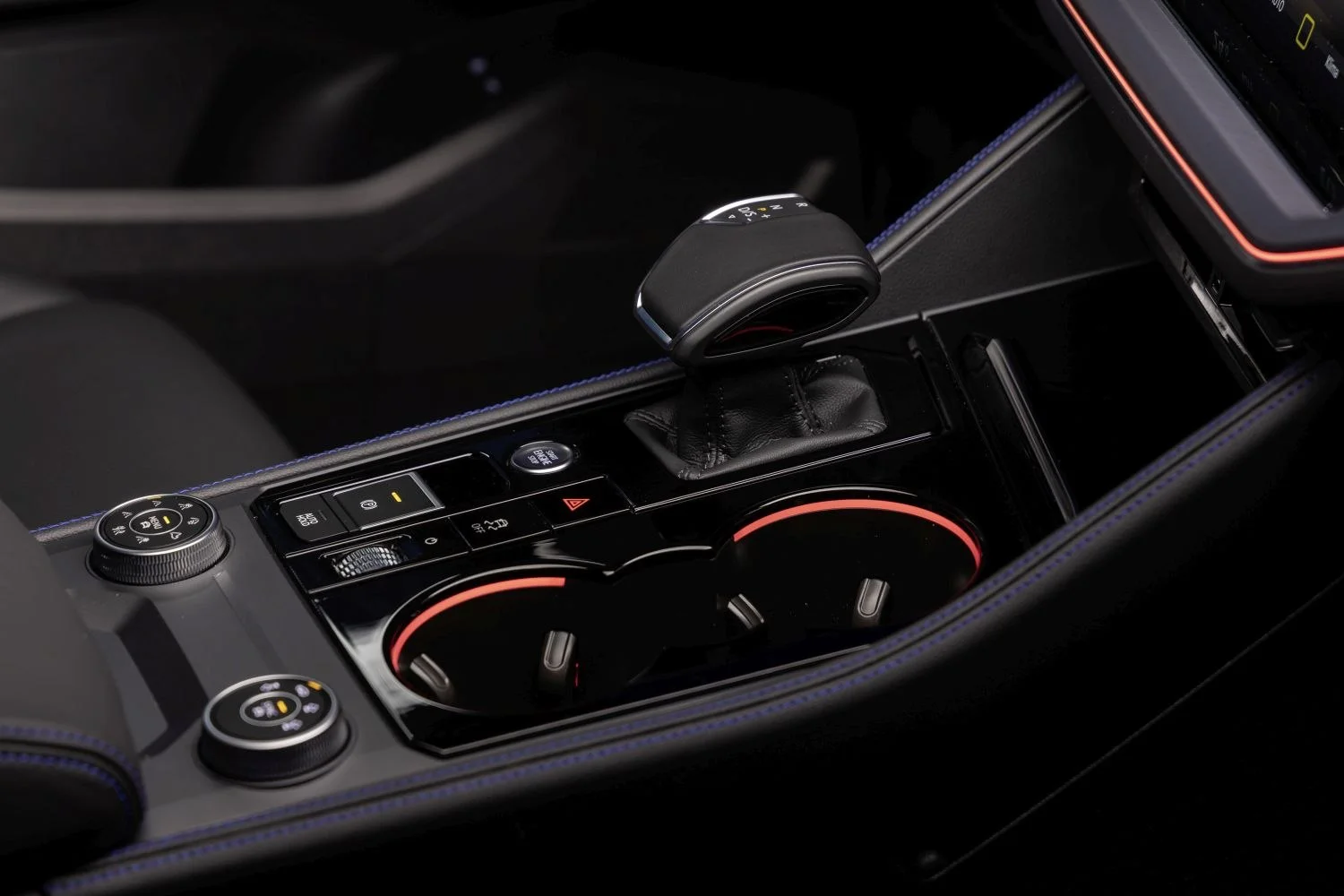 Volkswagen Touareg 3.0 V6 TDI (231 Hp) 4MOTION Tiptronic2023 - thumbnail 10
