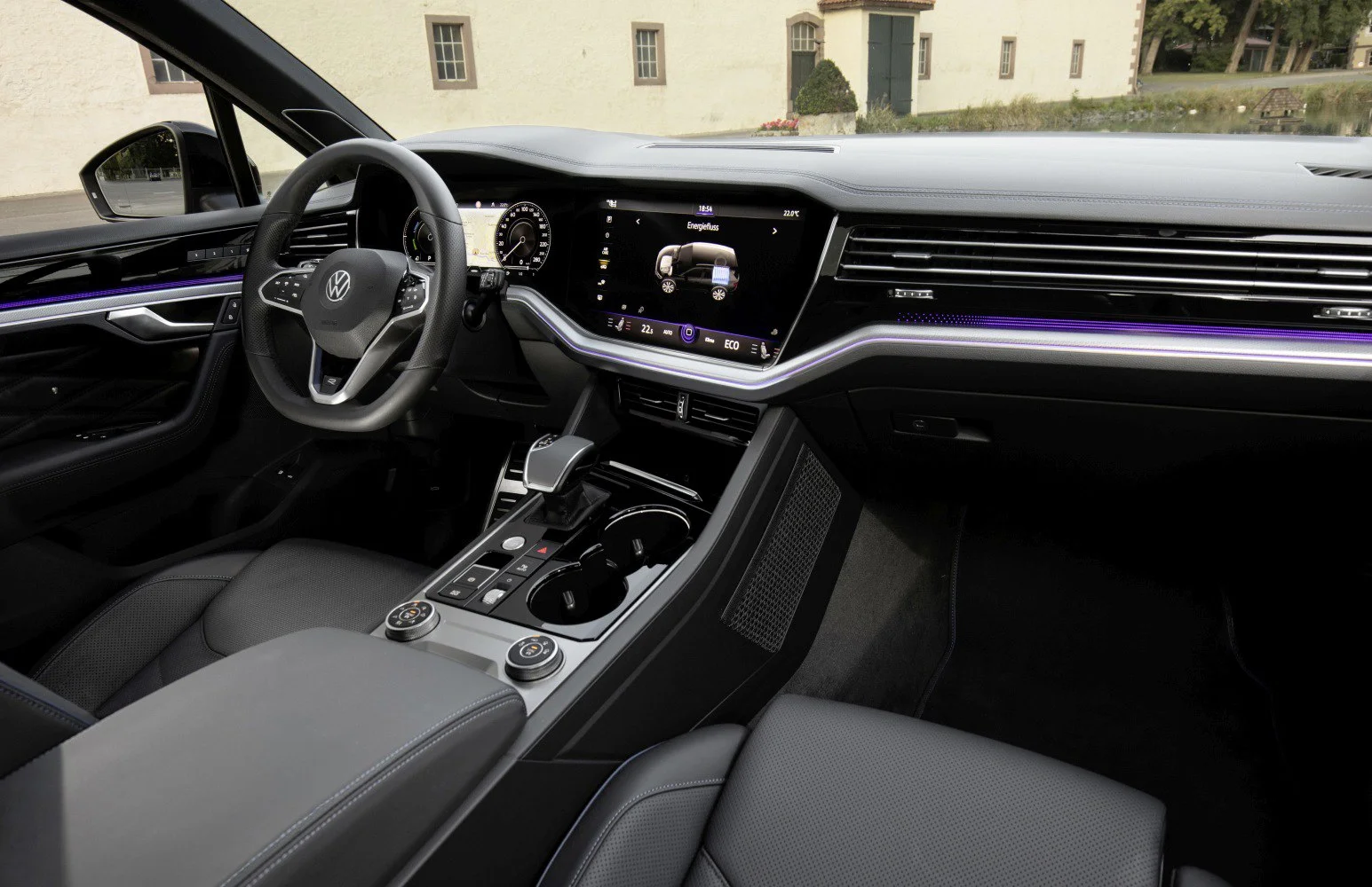 Volkswagen Touareg 2.0 TSI (249 Hp) 4MOTION Tiptronic2018 - 2023 thumbnail 16