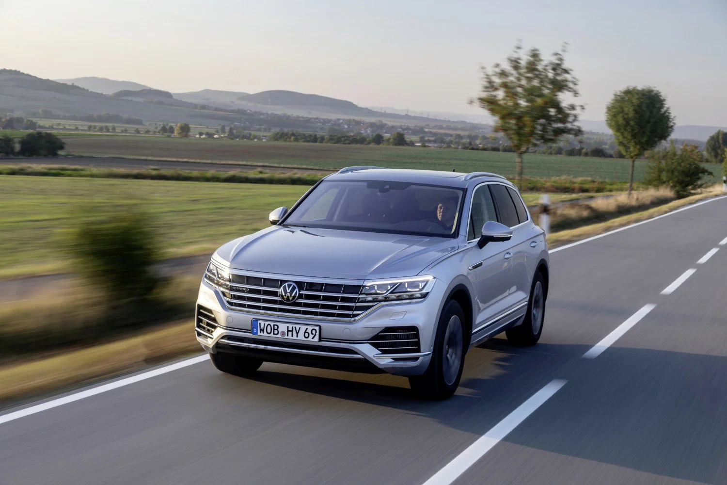 Volkswagen Touareg 2.0 TSI (249 Hp) 4MOTION Tiptronic2018 - 2023 thumbnail 18