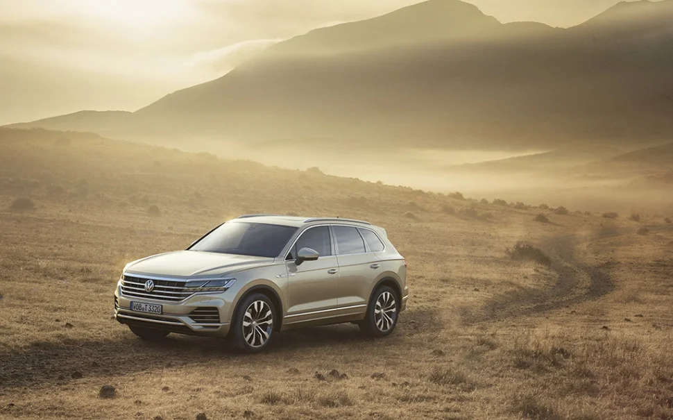 Volkswagen Touareg 2.0 TSI (249 Hp) 4MOTION Tiptronic2018 - 2023 thumbnail 3