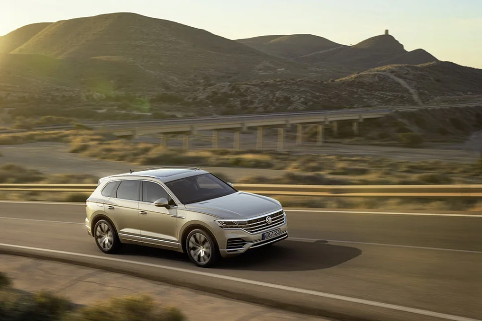 Volkswagen Touareg 2.0 TSI (249 Hp) 4MOTION Tiptronic2018 - 2023 thumbnail 4