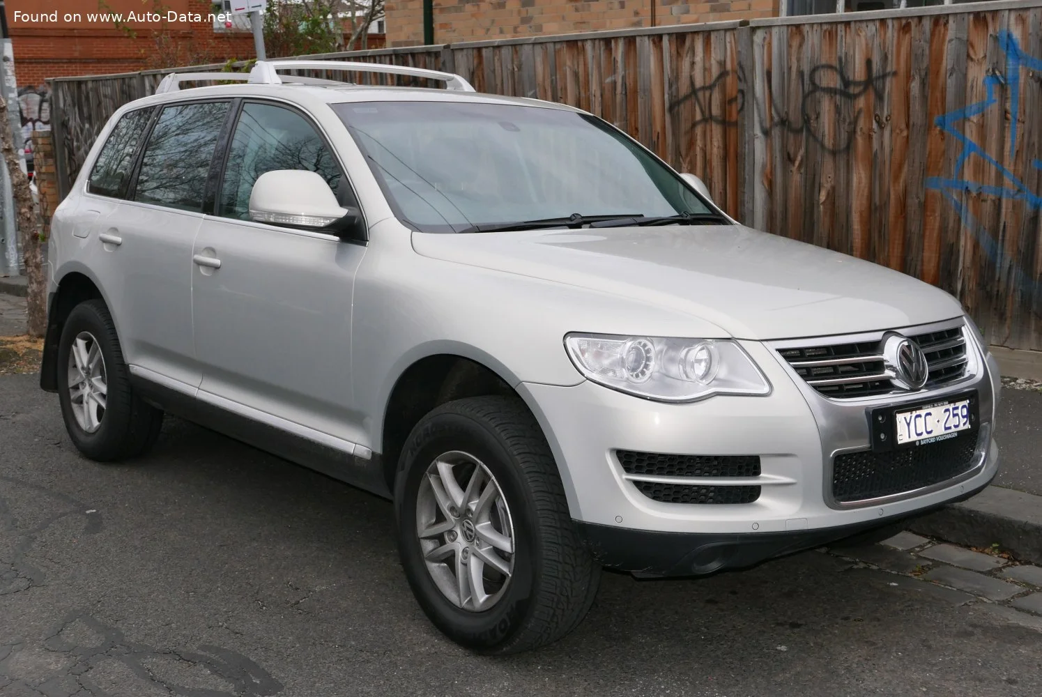 Volkswagen Touareg 2.5 TDI (174 Hp) 4MOTION2006 - 2010 thumbnail 4