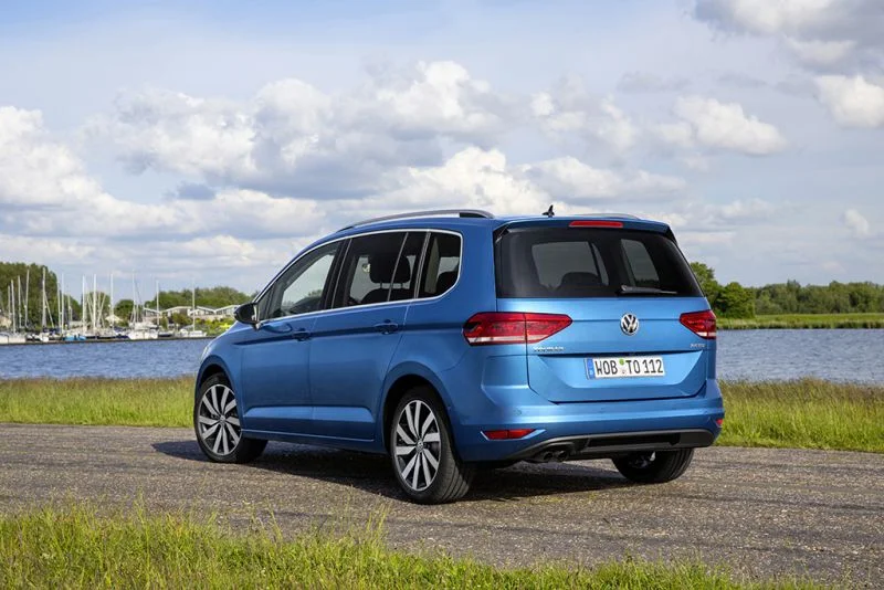 Volkswagen Touran 1.0 TSI (116 Hp)2019 - 2019 thumbnail 2