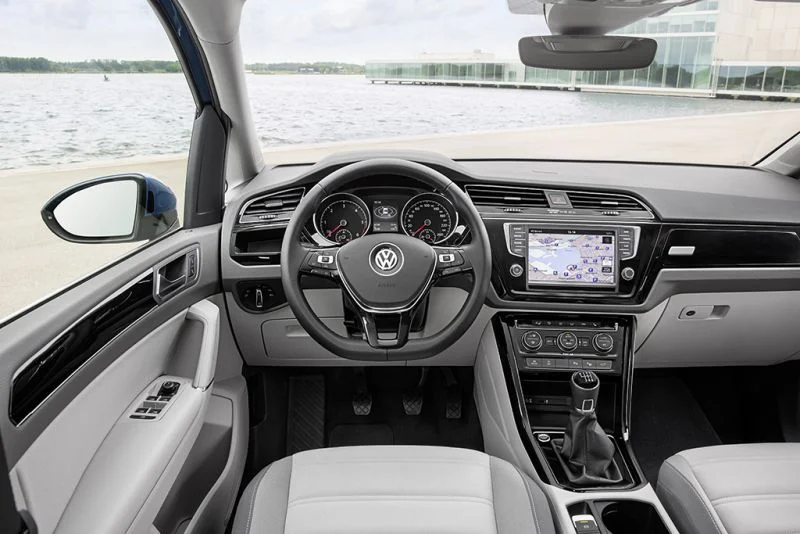 Volkswagen Touran 1.0 TSI (116 Hp)2019 - 2019 thumbnail 11