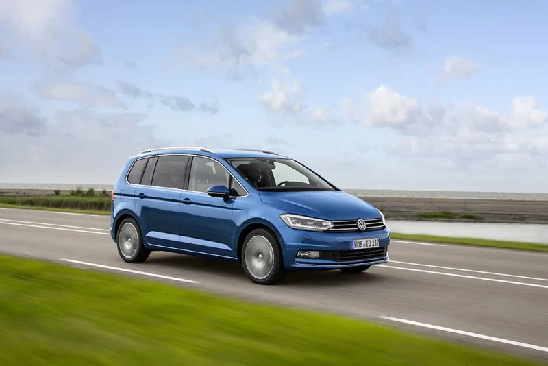 Volkswagen Touran 1.0 TSI (116 Hp)2019 - 2019 thumbnail 3