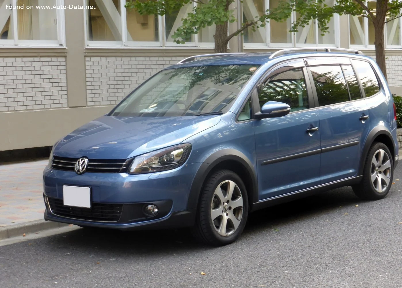 Volkswagen Touran Volkswagen Cross Touran I (facelift 2010)