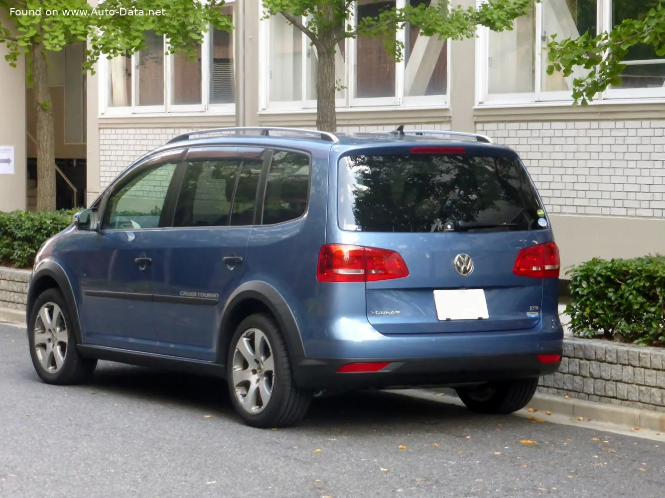 Volkswagen Touran 1.4 TSI (140 Hp)2010 - 2012 thumbnail 2